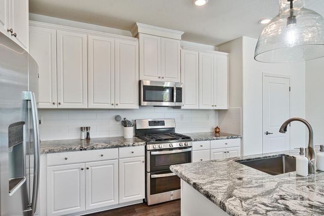 148 Terrawood Ct, Roseville, CA 95747