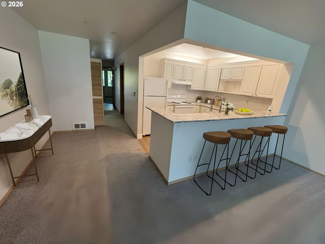 247 N HAYDEN BAY Dr, Portland, OR 97217