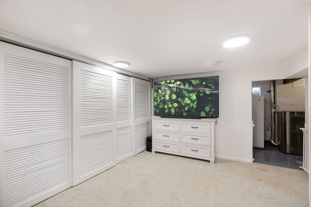 2140 Walnut Court, Glenview, IL 60025