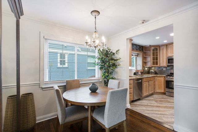 2140 Walnut Court, Glenview, IL 60025