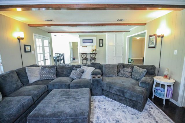 1111 Appleford Drive, Seabrook, TX 77586
