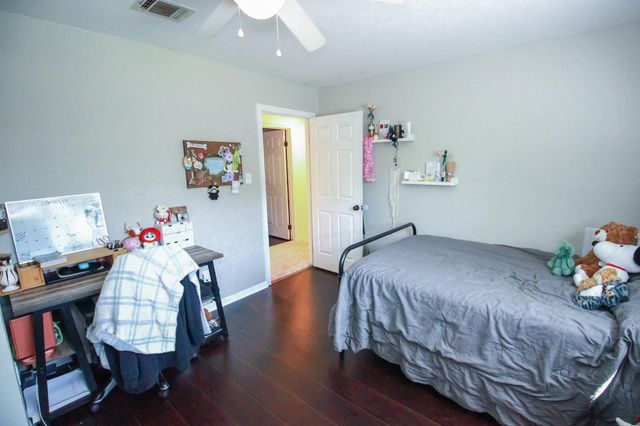 1111 Appleford Drive, Seabrook, TX 77586