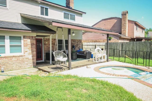 1111 Appleford Drive, Seabrook, TX 77586