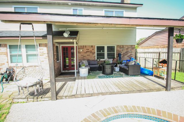 1111 Appleford Drive, Seabrook, TX 77586