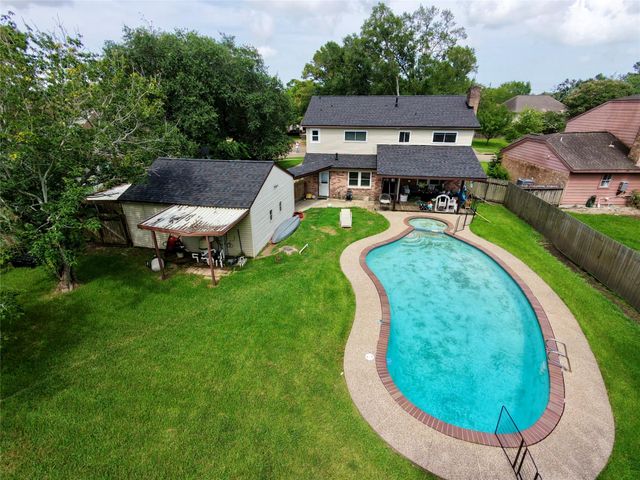 1111 Appleford Drive, Seabrook, TX 77586