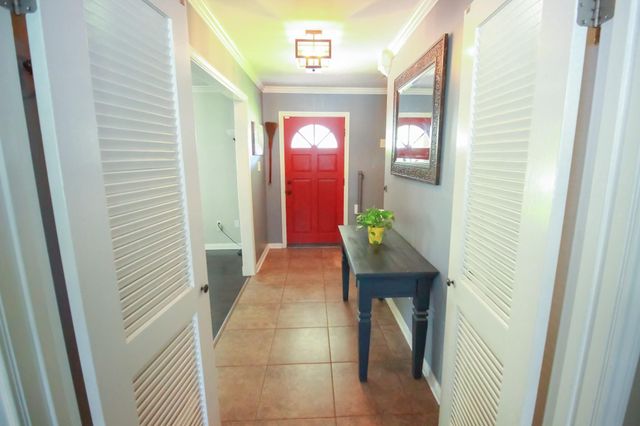 1111 Appleford Drive, Seabrook, TX 77586