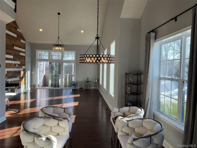 27 Dutch Court, Wappingers Falls, NY 12590