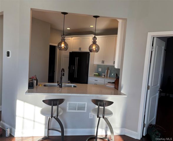 27 Dutch Court, Wappingers Falls, NY 12590