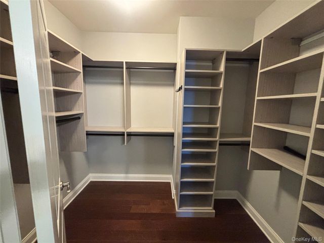 27 Dutch Court, Wappingers Falls, NY 12590