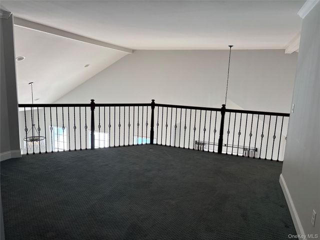 27 Dutch Court, Wappingers Falls, NY 12590