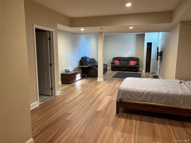 27 Dutch Court, Wappingers Falls, NY 12590