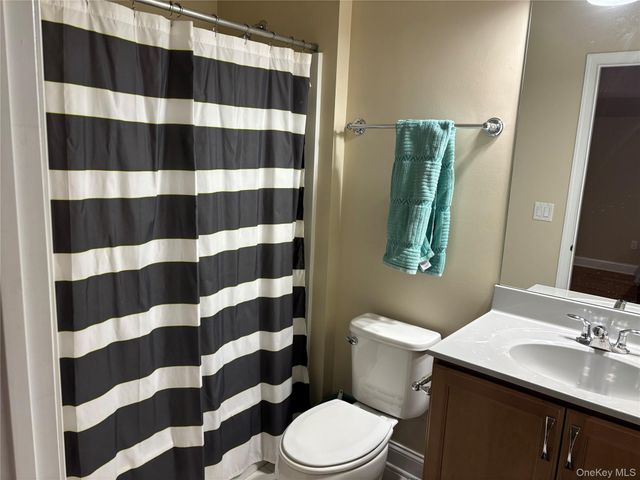 27 Dutch Court, Wappingers Falls, NY 12590