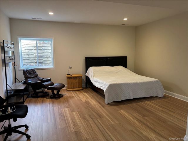 27 Dutch Court, Wappingers Falls, NY 12590