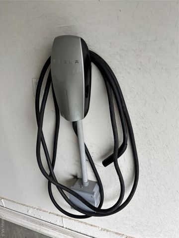 27 Dutch Court, Wappingers Falls, NY 12590