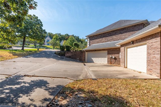 7215 Kensington Court, Fort Smith, AR 72903