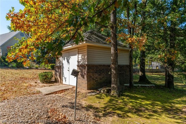 7215 Kensington Court, Fort Smith, AR 72903
