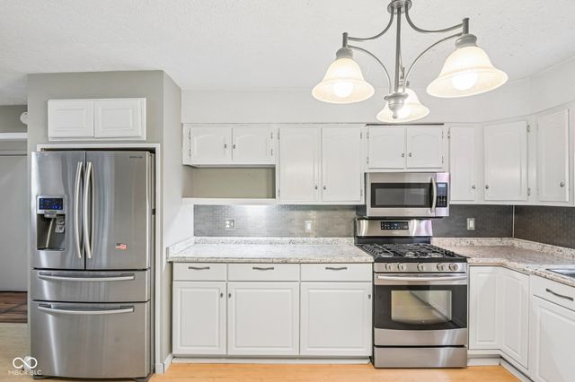 10373 WHISPERING WINDS, Indianapolis, IN 46234