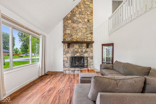 10373 WHISPERING WINDS, Indianapolis, IN 46234