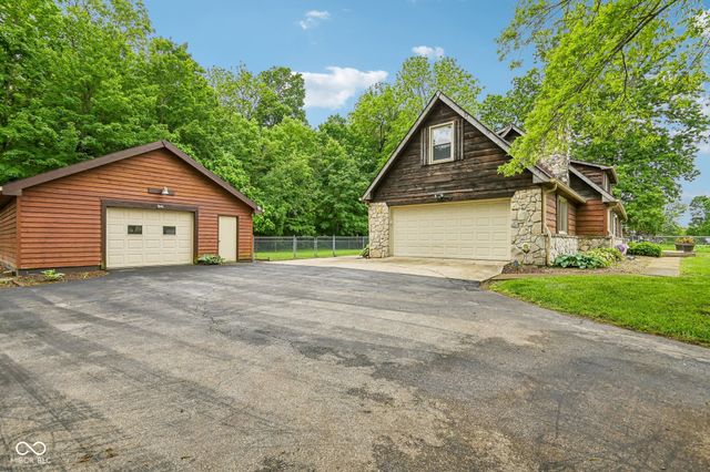 10373 WHISPERING WINDS, Indianapolis, IN 46234