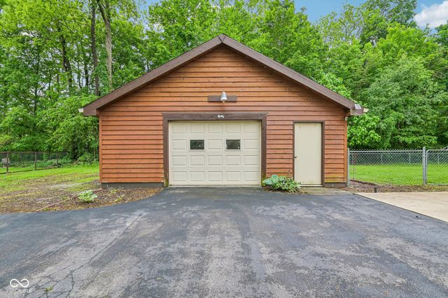 10373 WHISPERING WINDS, Indianapolis, IN 46234