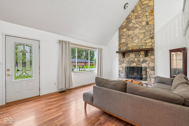10373 WHISPERING WINDS, Indianapolis, IN 46234