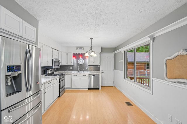 10373 WHISPERING WINDS, Indianapolis, IN 46234