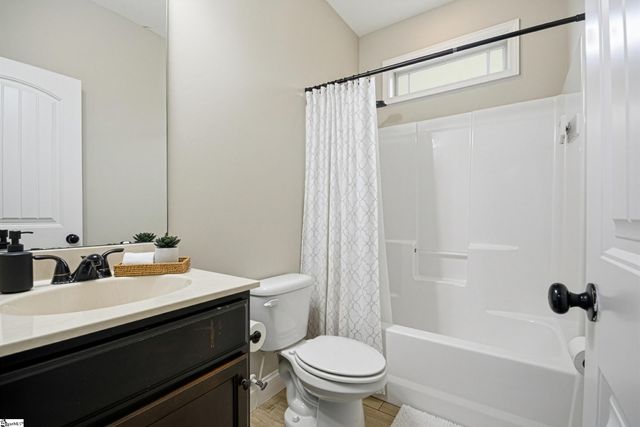 30 Caperton Way, Greer, SC 29651