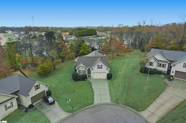 30 Caperton Way, Greer, SC 29651