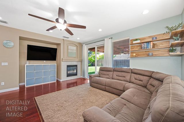 9226 Lucchesi Dr, Sacramento, CA 95829