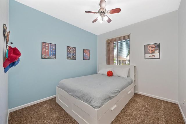 9226 Lucchesi Dr, Sacramento, CA 95829