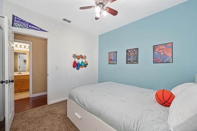 9226 Lucchesi Dr, Sacramento, CA 95829