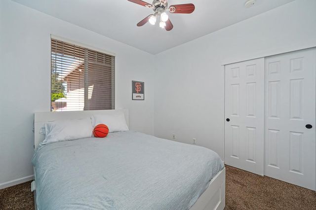 9226 Lucchesi Dr, Sacramento, CA 95829