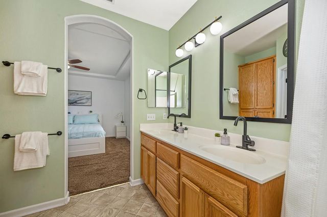 9226 Lucchesi Dr, Sacramento, CA 95829