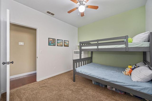 9226 Lucchesi Dr, Sacramento, CA 95829