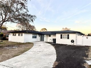 4911 SHETLAND AVENUE, Tampa, FL 33615