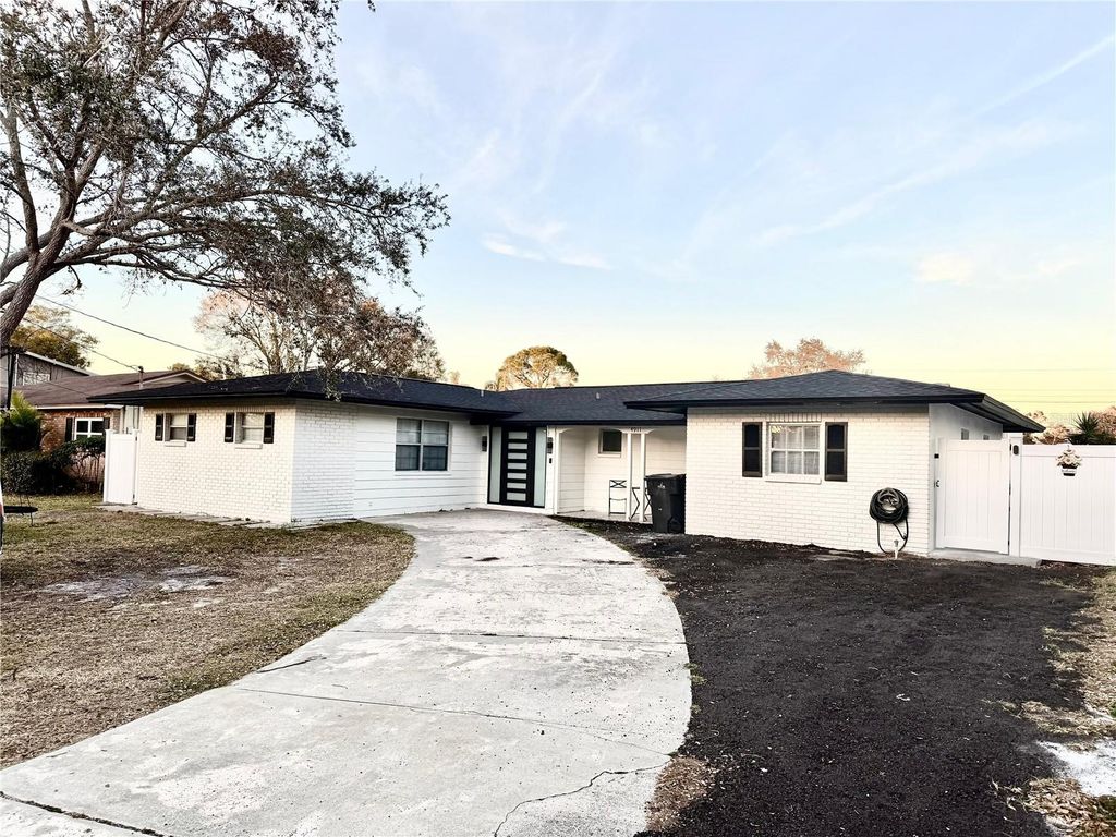 4911 SHETLAND AVENUE, Tampa, FL 33615