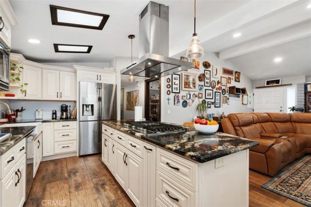 20292 RIVERSIDE, Newport Beach, CA 92707