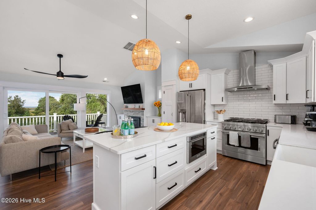 Image 16 of property listing at 768 Hunt Club Drive, Corolla, NC 27927