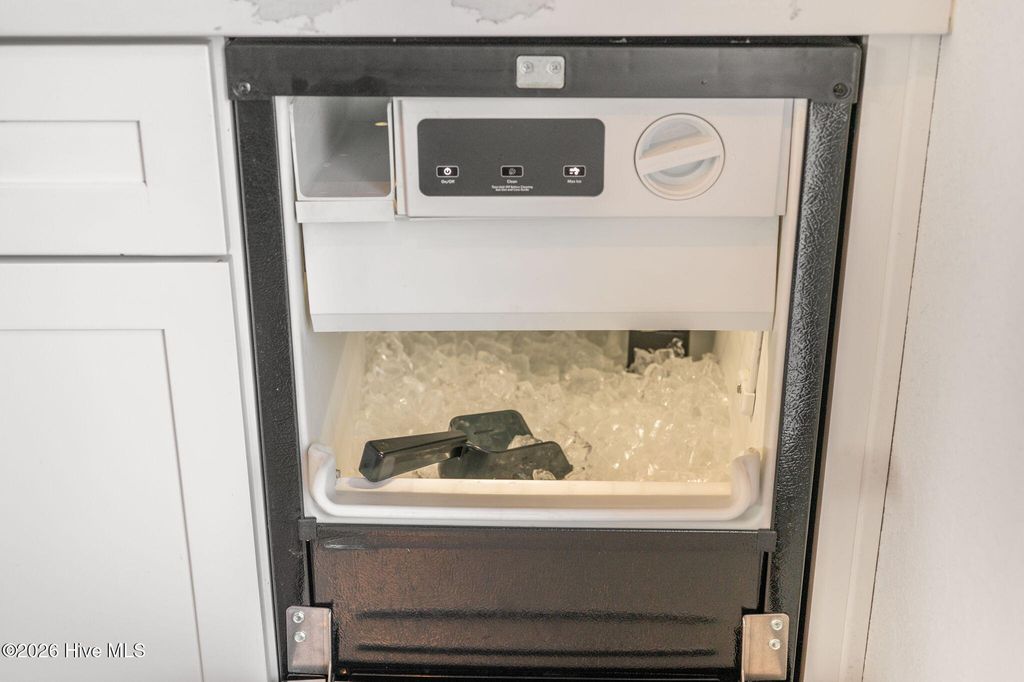 Image 21 of property listing at 768 Hunt Club Drive, Corolla, NC 27927