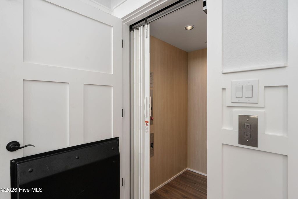 Image 28 of property listing at 768 Hunt Club Drive, Corolla, NC 27927