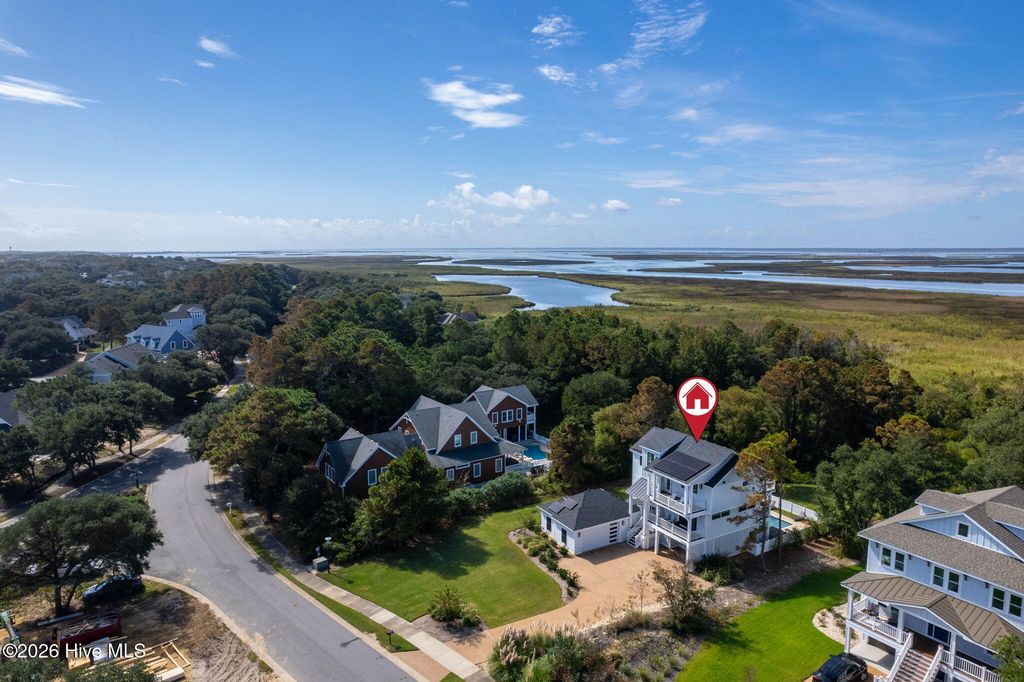 Image 3 of property listing at 768 Hunt Club Drive, Corolla, NC 27927