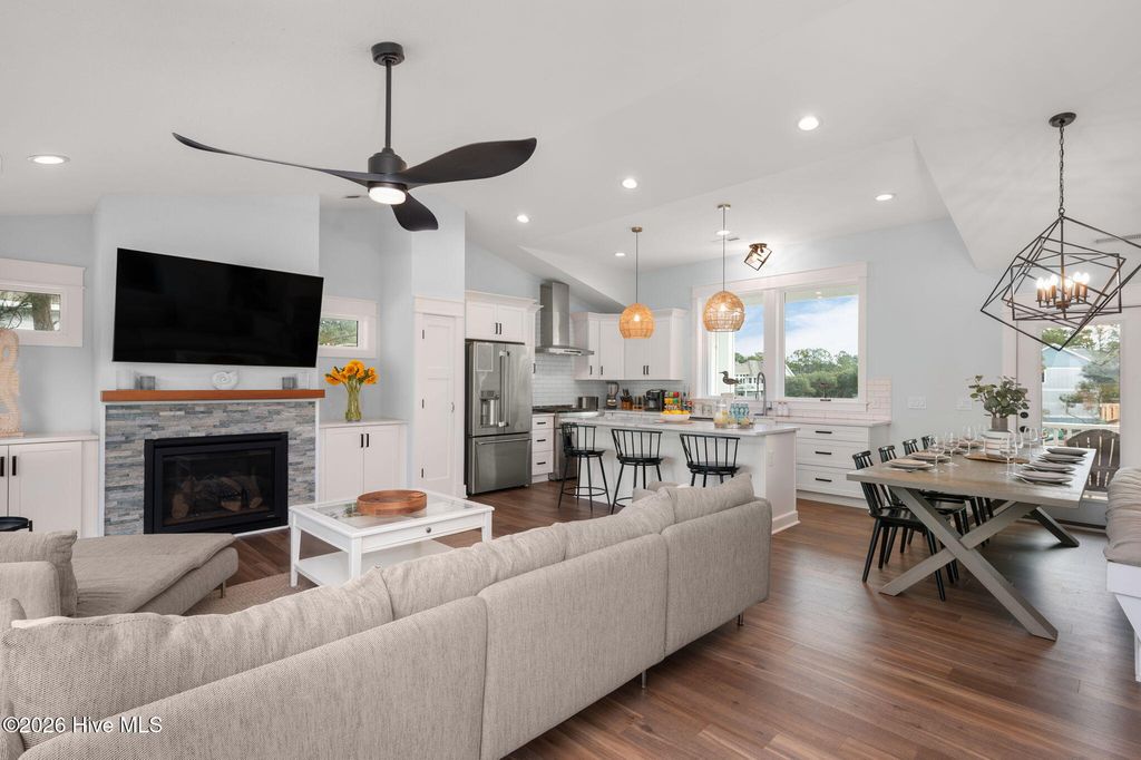 Image 7 of property listing at 768 Hunt Club Drive, Corolla, NC 27927