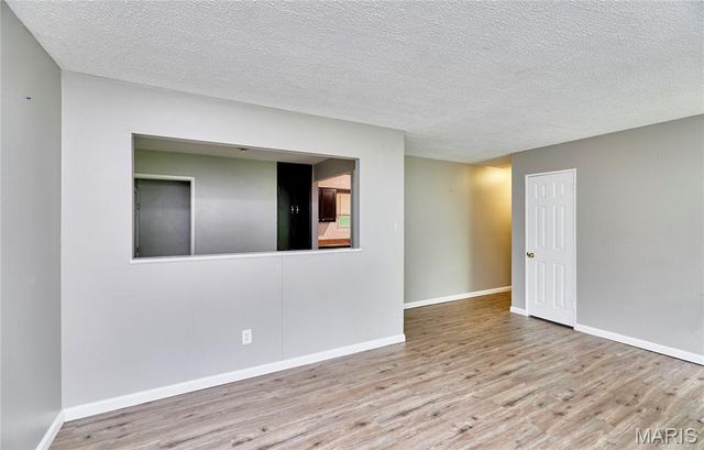 10132 Cavalier Court, St Louis, MO 63136