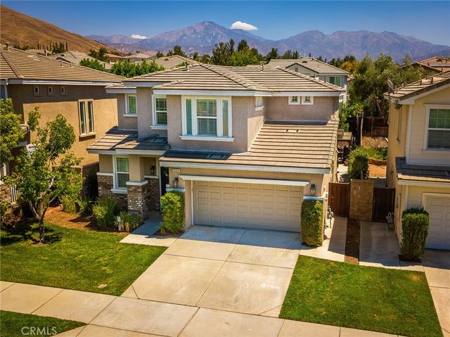 33320 Wallace Way, Yucaipa, CA 92399
