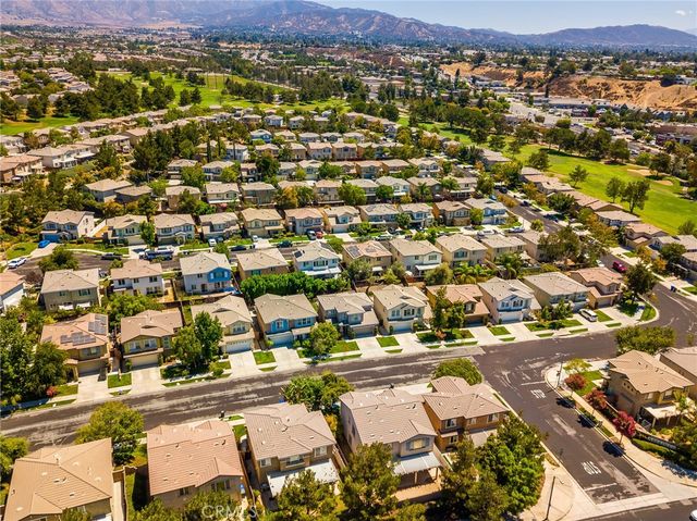 33320 Wallace Way, Yucaipa, CA 92399