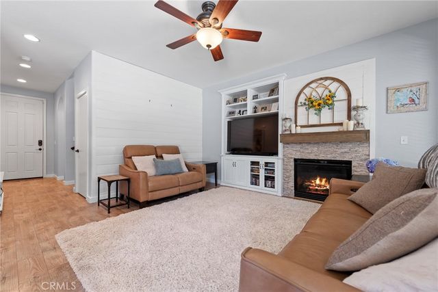 33320 Wallace Way, Yucaipa, CA 92399