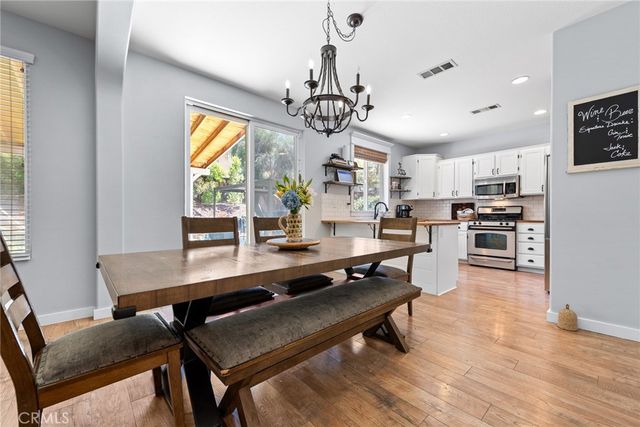 33320 Wallace Way, Yucaipa, CA 92399
