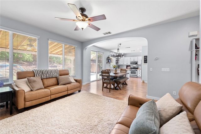33320 Wallace Way, Yucaipa, CA 92399