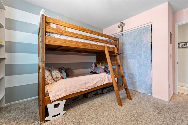 33320 Wallace Way, Yucaipa, CA 92399