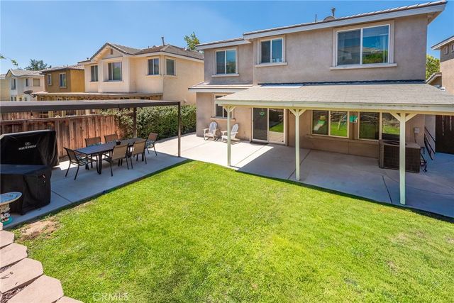33320 Wallace Way, Yucaipa, CA 92399